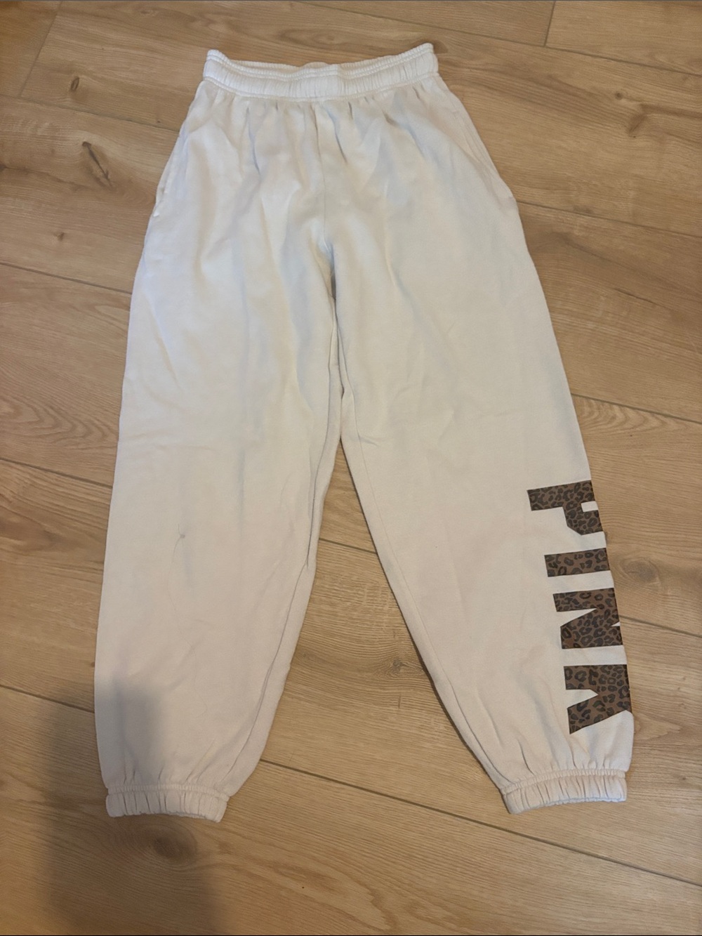 Victoria’s Secret PINK Leopard Logo sweatpants size XS